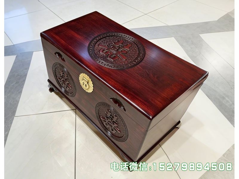 淮北囍字雕刻带脚嫁妆箱
