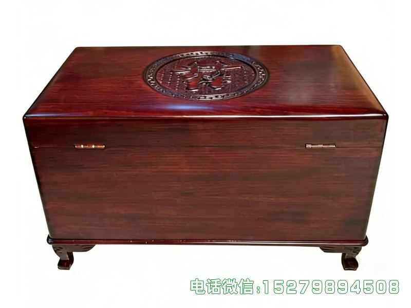 淮北雕刻花纹带脚嫁妆箱