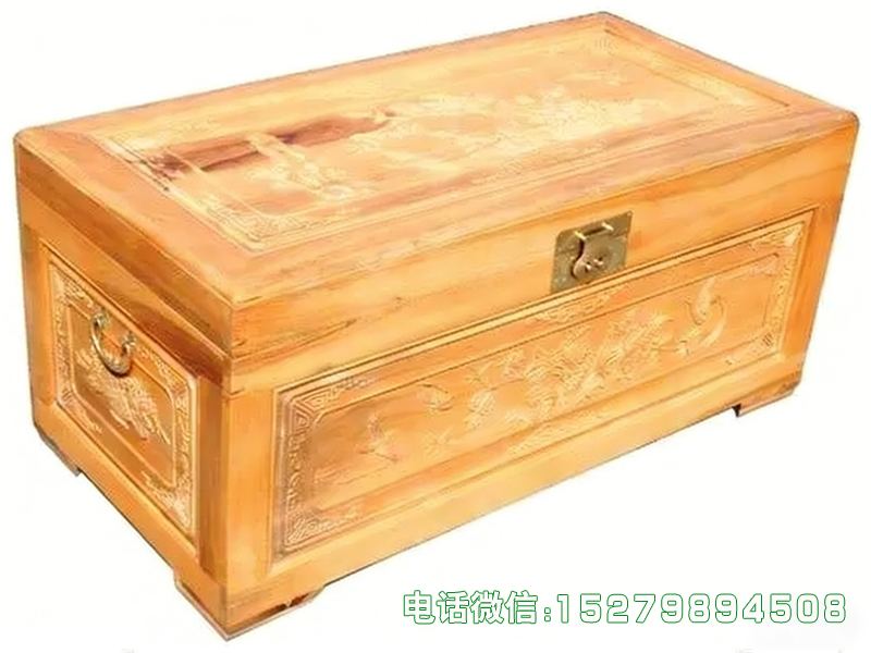 淮北浅木色雕刻花纹嫁妆箱