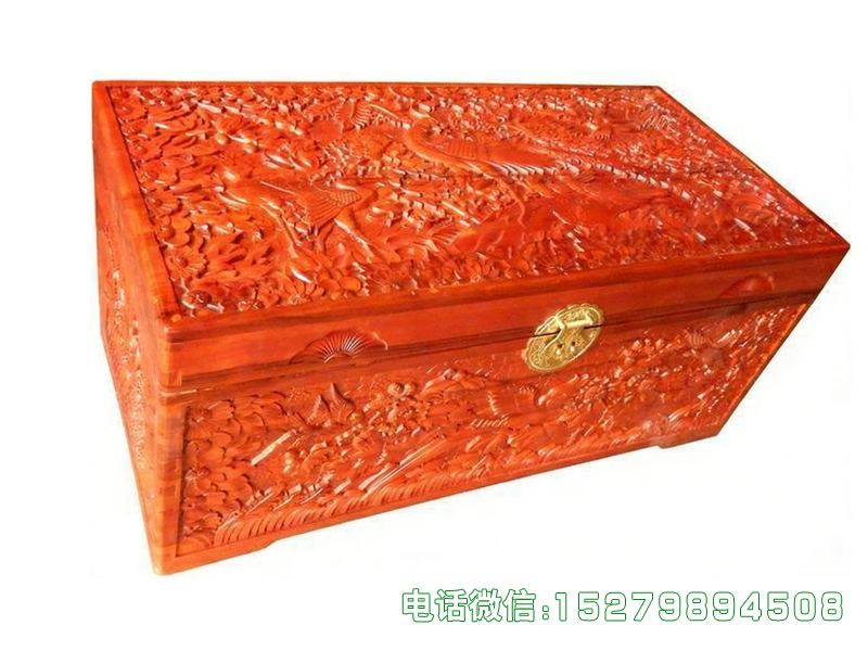 淮北红色花鸟雕刻嫁妆箱
