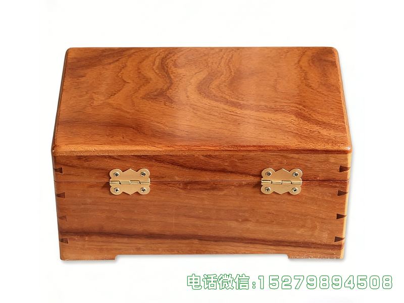 静乐县浅木色双锁扣樟木珠宝箱