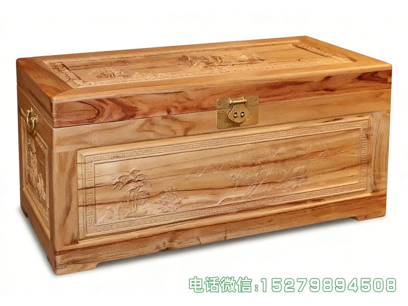 灵寿浅木色山水雕刻樟木珠宝箱